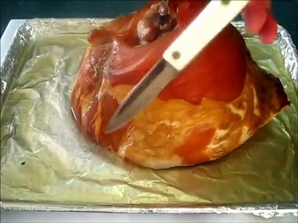 Christmas Day BROWN SUGAR & HONEY GLAZED BAKED HAM - How to BAKE A GLAZED HAM Recipe