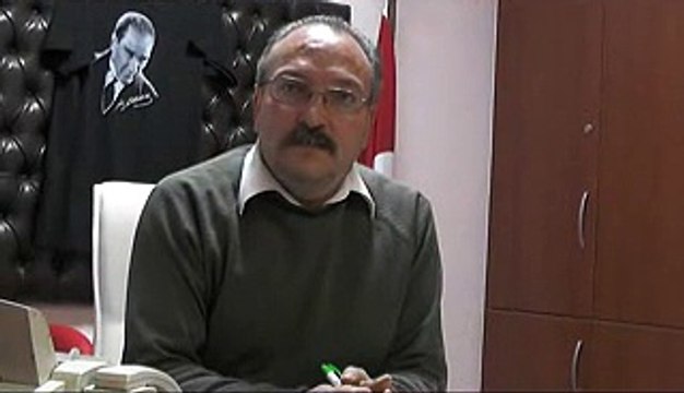 ATATÜRKÇÜ DÜŞÜNCE DERNEĞİ BAŞKANI BAŞKANI DR. ARİF GÜVENİR EĞİTİM ÇALIŞMALARINA AYBEY MAHALLESİNDE BULUNAN ÖDEV EVİNDE BAŞLATTIKLARINI DAHA SONRADA ÜNİVERSİTE ÖĞRENCİLERİNE YÖNELİK OLARAK İKİ HAFTA DA BİR BELİRLENEN KONULARDA UZMANLAR TARAFINDAN BİLGİ VER