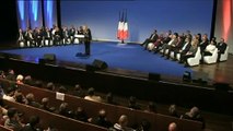 Congrès du FN : quand Marine Le Pen parle d'immigration, la foule scande 