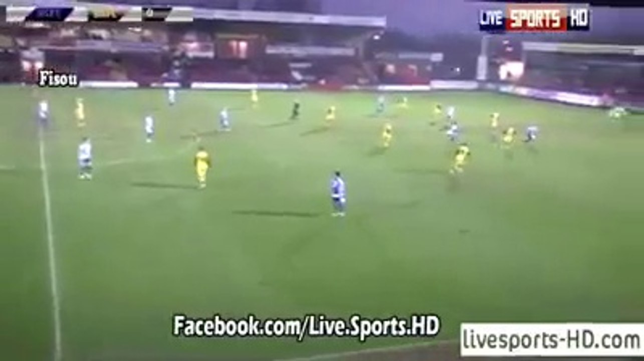 Amazing rabona lob