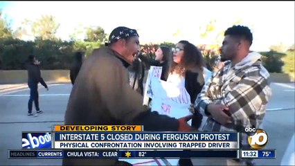 Conducteur pas content VS étudiants manifestant à Ferguson