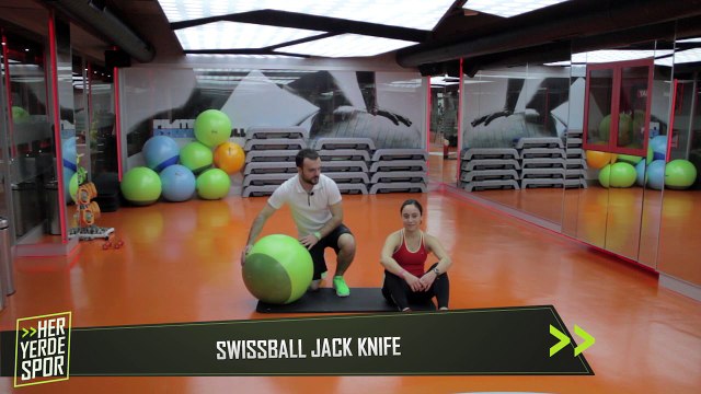 Karın Kaslarını Çalıştırmak için Swissball Jack Knife - Her Yerde Spor