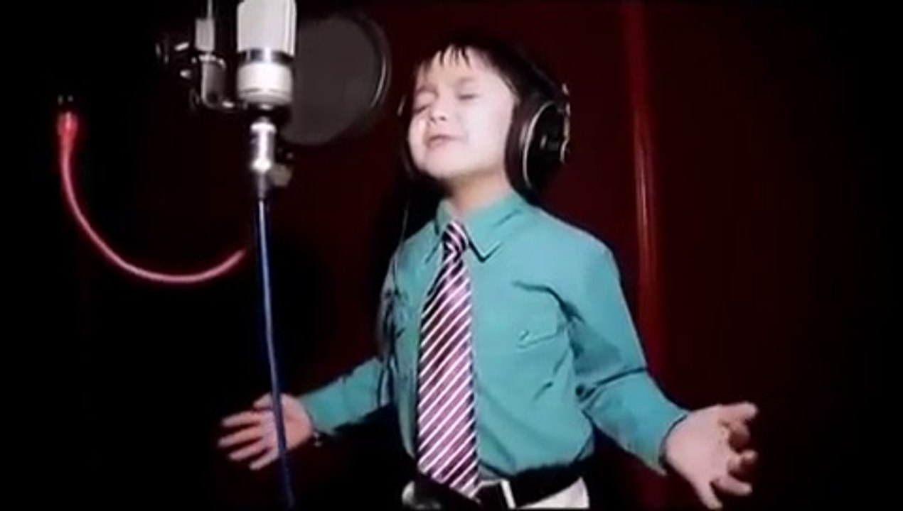 Amazing Little Boy Singing I WILL ALWAYS LOVE YOU vs Whitney Houston
