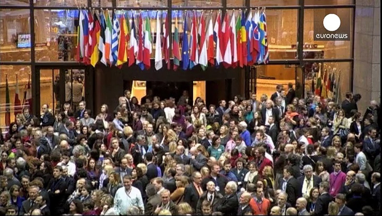 Neuer EU-Ratsvorsitzender Tusk tritt an