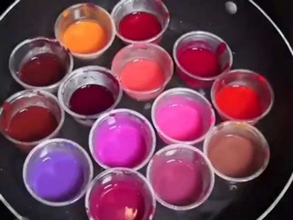 How to make your own lipsticks using crayons