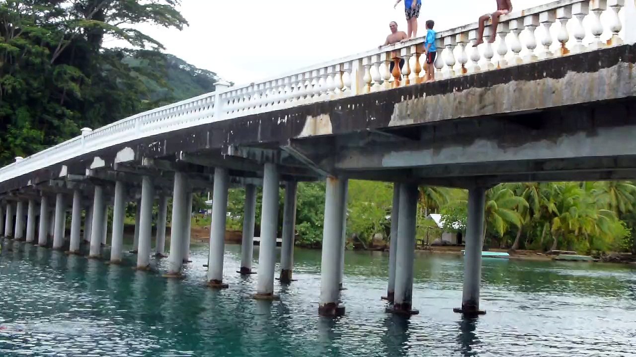 au pont de Maroe