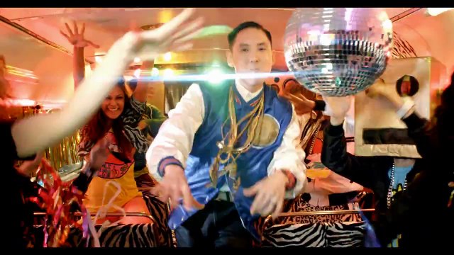 Far East Movement - Live My Life ft. Justin Bieber