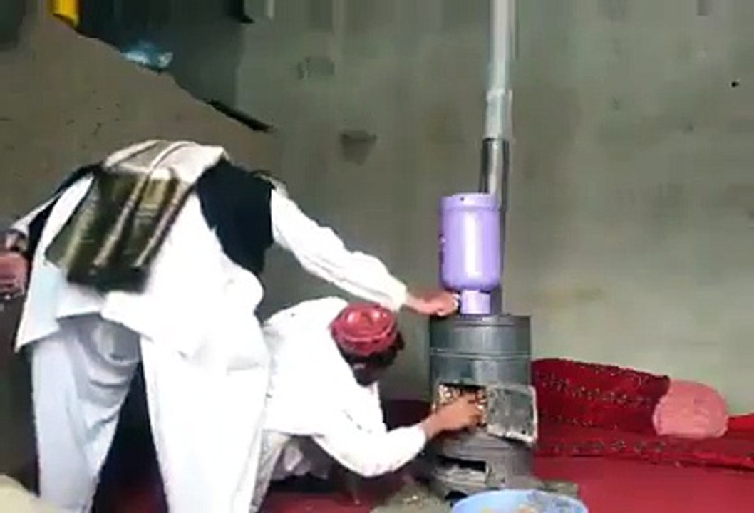 Pathans Looolllz