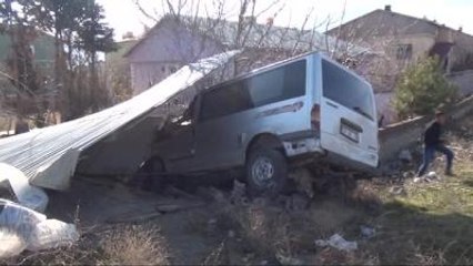 Tatvan'da Trafik Kazası: 2 Yaralı