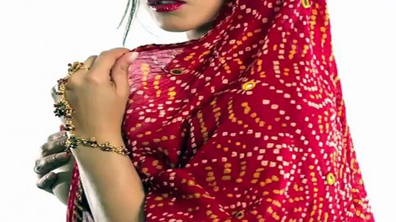Hot Leela   Sunny Leone Hot Desi Bahu