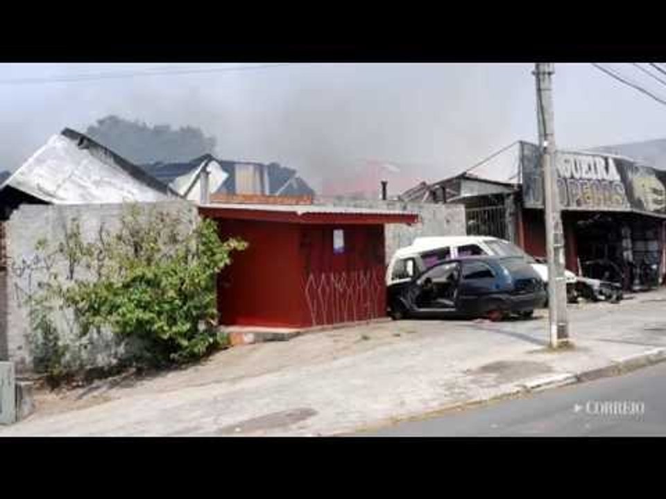 Incêndio destrói loja de autopeças em Campinas