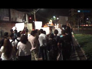 Alunos da Escola Técnica Bento Quirino fecham Orosimbo Maia em favor dos professores