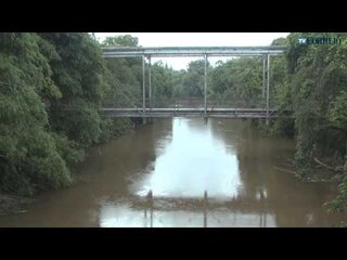 Elevação do nível do Rio Atibaia atrai população