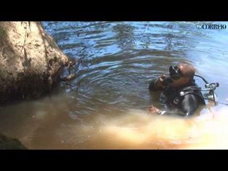 Bombeiros encerram buscas sem encontrar arma em rio