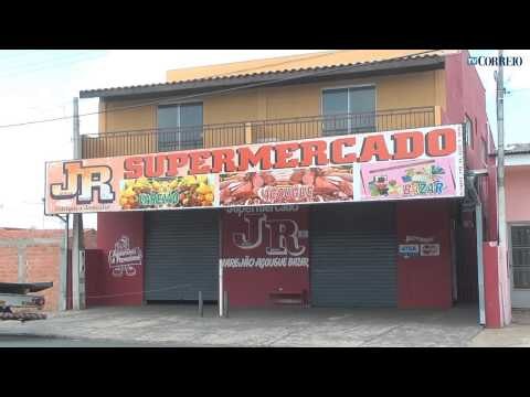 Comerciante reage e atira em bandidos