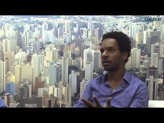 Autor fala sobre o livro "Negros Heróis"