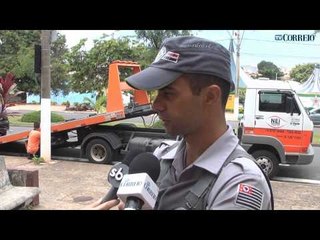 Homens atiram em viatura policial