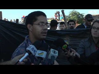 PM retira famílias de área invadida em Hortolândia