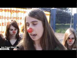 Professores e alunos da Etecap fazem protesto