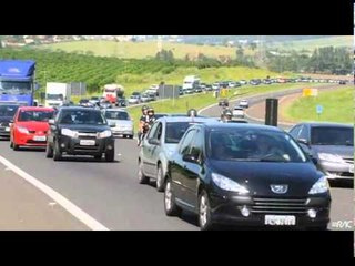 Trânsito complicado no início do feriado prolongado