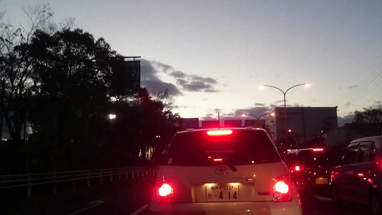 ドライブ映像　神戸市須磨区の学園都市線を東から、西に、西神南まで走る