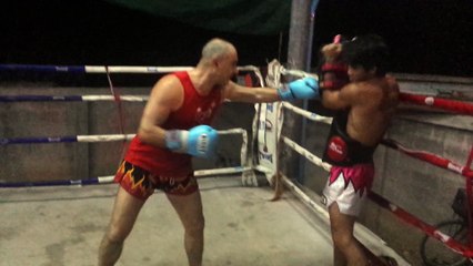 Fayad & Tak le 19/11/2014 au Nateetong Muay Thaî 01 à Pattaya