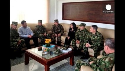 Magas rangú katonákat engedtek szabadon a kolumbiai gerillák