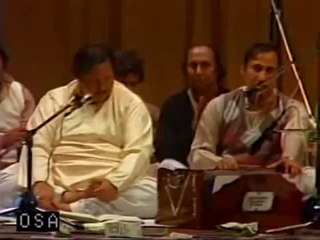 NUSRAT FATEH ALI KHAN  - DAATA KE GHULAMO KO - Live At Bradford University