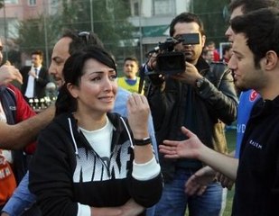 Kadın Teknik Direktör Önce Sevindi Sonra Ağladı