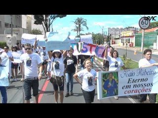 Protesto pede Justiça para lutador morto