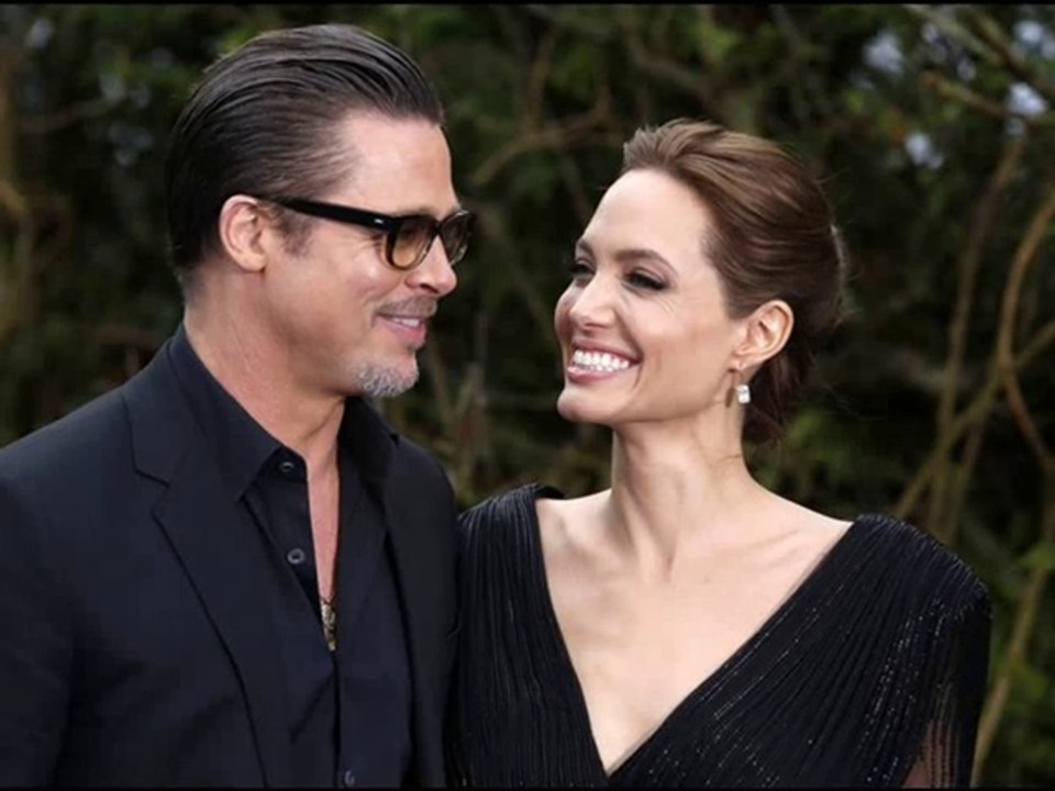 Angelina Jolie and Brad Pitt new pics after Mar...