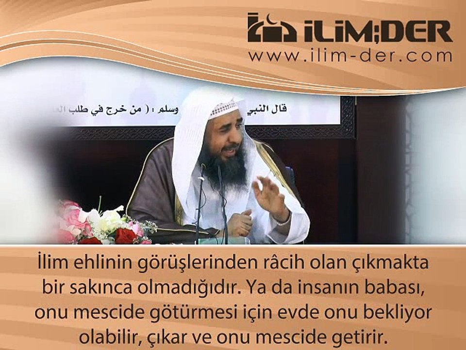 Ezânı işittiği hâlde mescidden çıkmanın hükmü nedir?