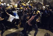 Hongkong : 40 interpellations après de violents affrontements avec la police