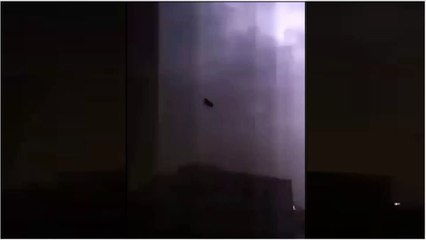 Flying Horse Seen In Thunderstorm In Makkah HD