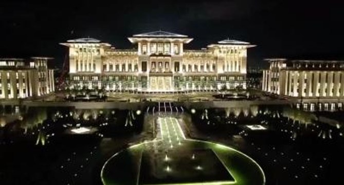 AK Parti'yi Kara Kara Düşündüren AK Saray Anketi