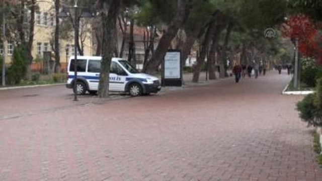 Vali Konağı Önüne Yapmak İstediği Kaide