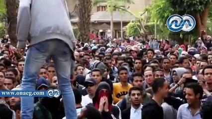 هتافات لـ طلاب جامعة القاهرة منددة ببراءة مبارك ومعاونيه