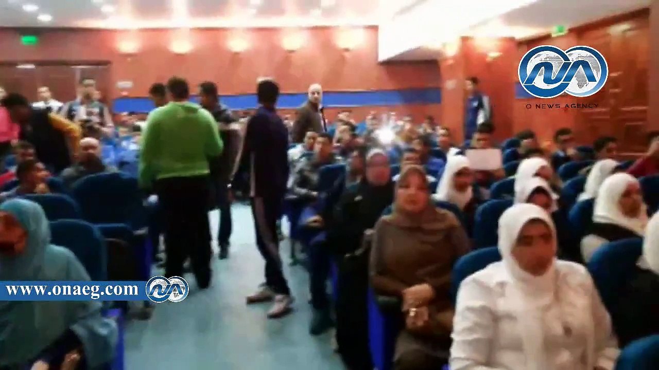 محافظ بورسعيد يلتقي طلاب المدارس بقصر الثقافة