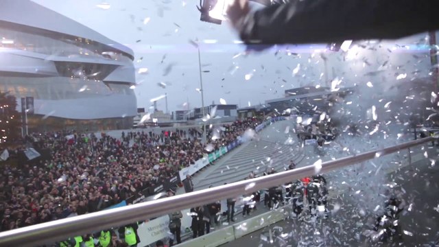 Stars & Cars - 50000 people celebrating