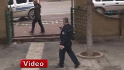 Camide Güpe Gündüz Hırsızlık!