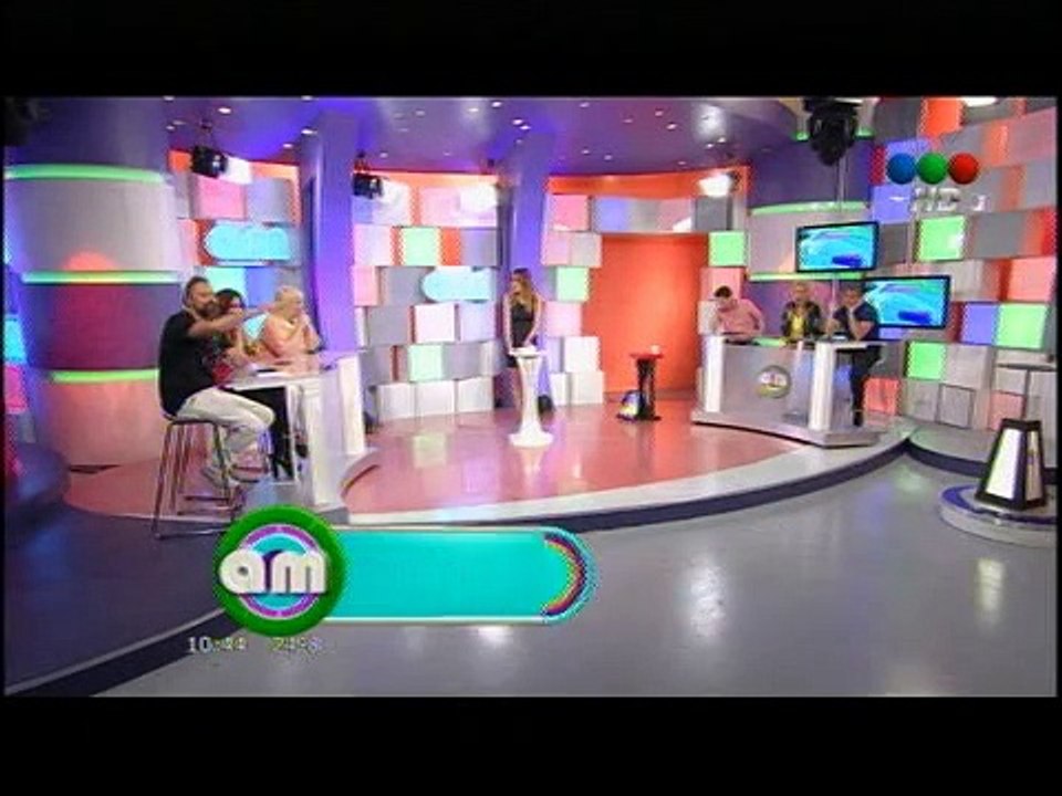 El corte de rostro de Maradona a Vero Lozano