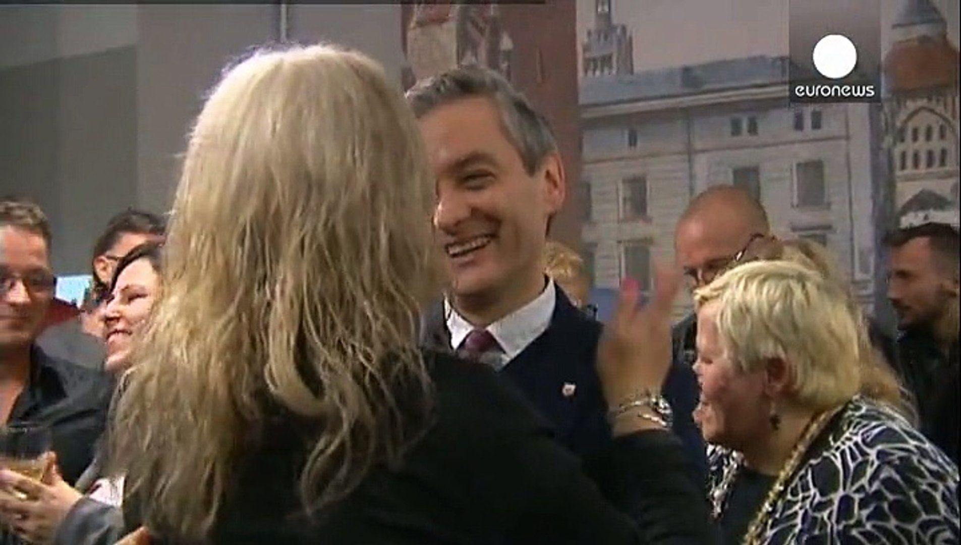 ⁣В Польщі мером міста став гей