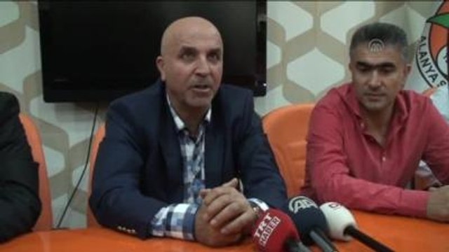 Albimo Alanyaspor, Teknik Direktör Altıparmak ile Yollarını Ayırdı