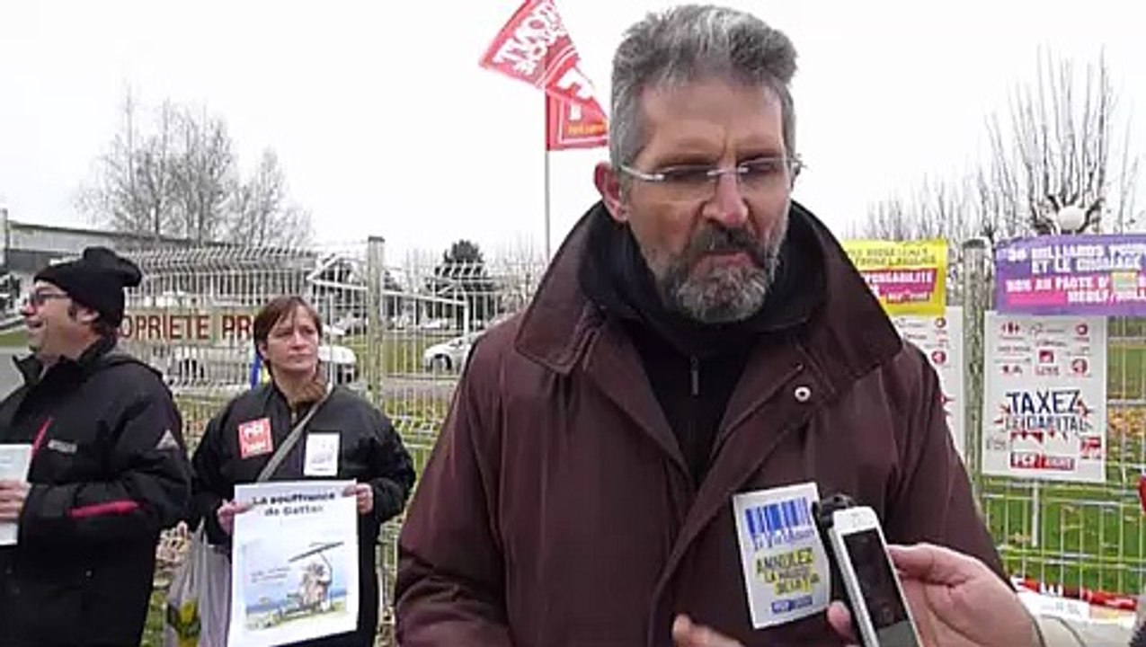 20141201-Conférence de presse du PCF Oise devant le Medef à Beauvais