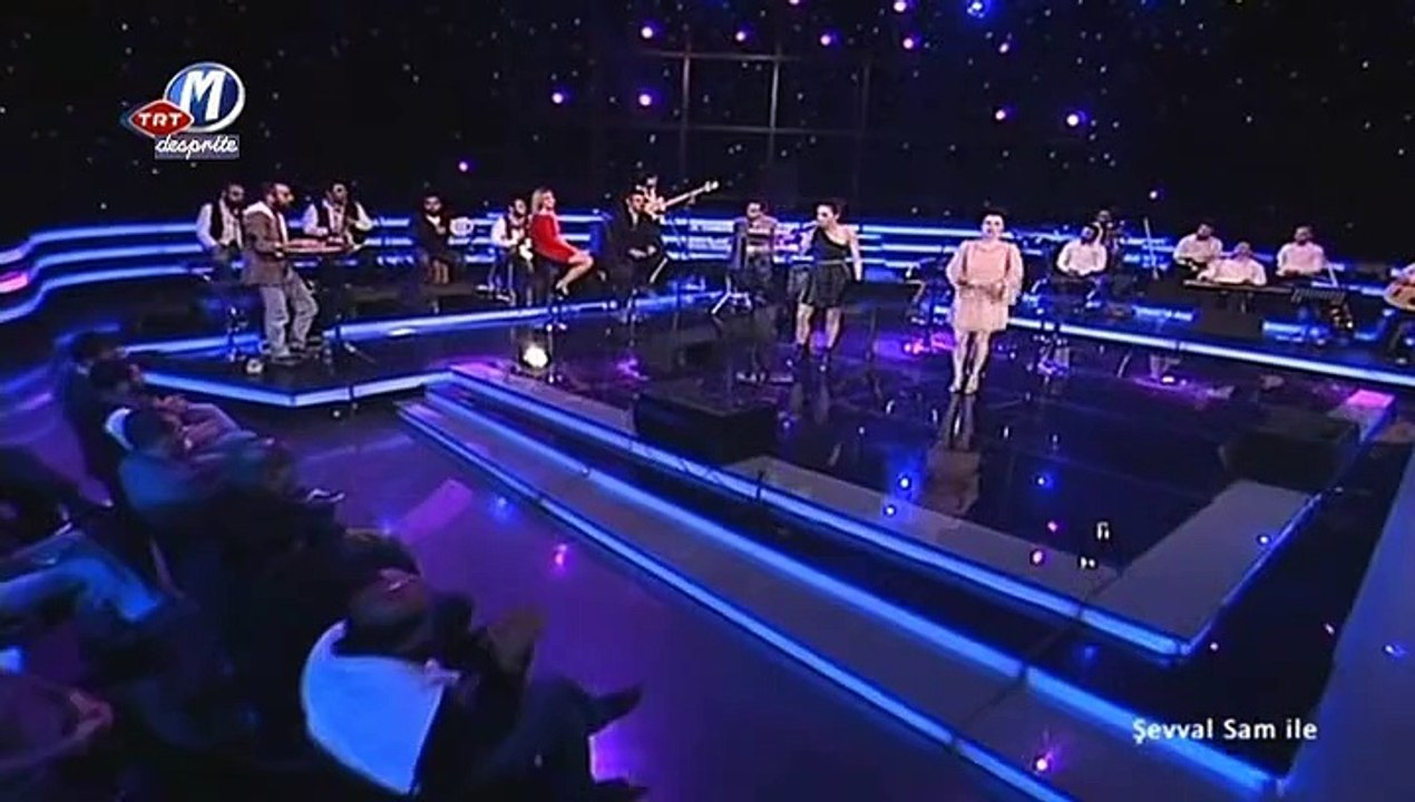 04 şevval sam şehnaz sam dolapdere big gang gökyüzünde yalnız - la isla bonita 09.02.2012