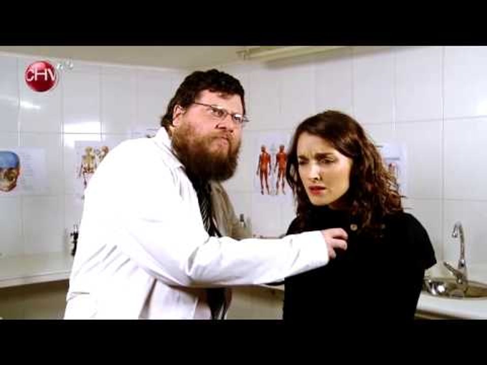 El Club de la Comedia - "¡A ver! ¿Quién es El Dostor?"