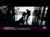 Guardias mall expulsaron a joven por comer restos de comida rápida - CHV Noticias