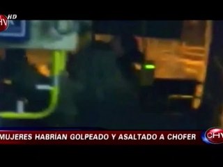 Video: Graban a mujeres que habrían golpeado y asaltado a chofer del Transantiago