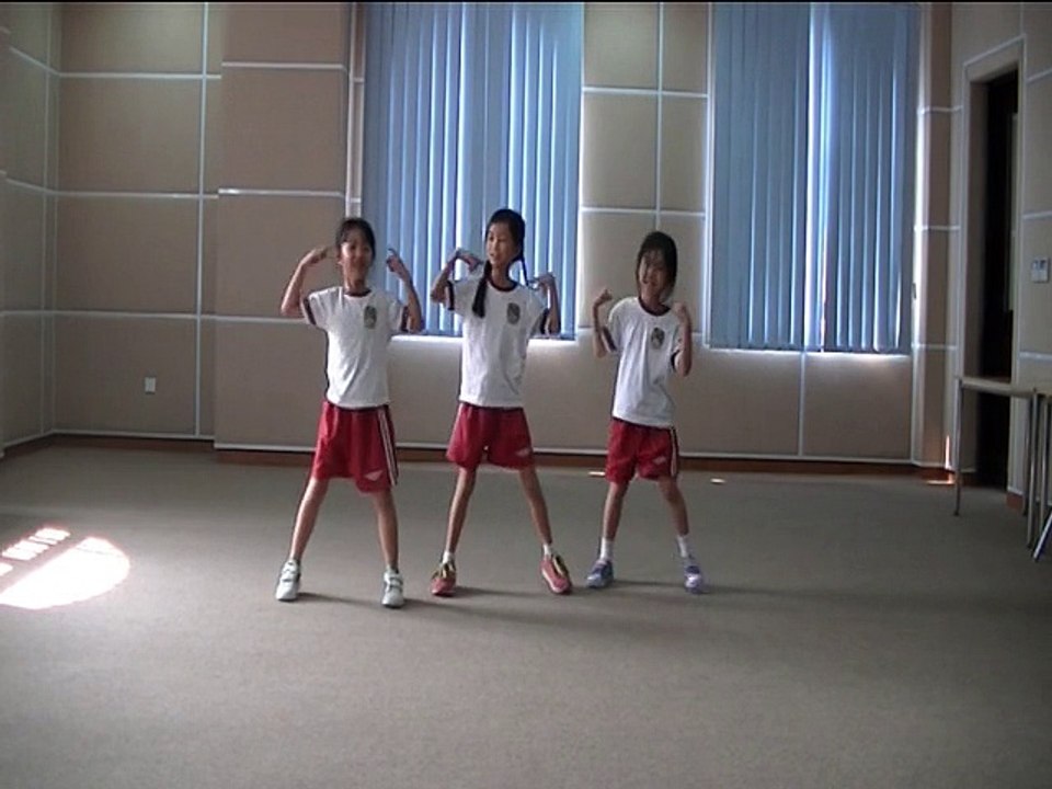 3B Van Ha, Hoang Anh, Boa Chau Video