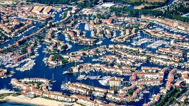 A vendre - Maison/villa - Port Grimaud (83310) - 6 pièces - 121m²